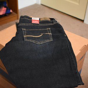 Levi's Signature Stretch Denim